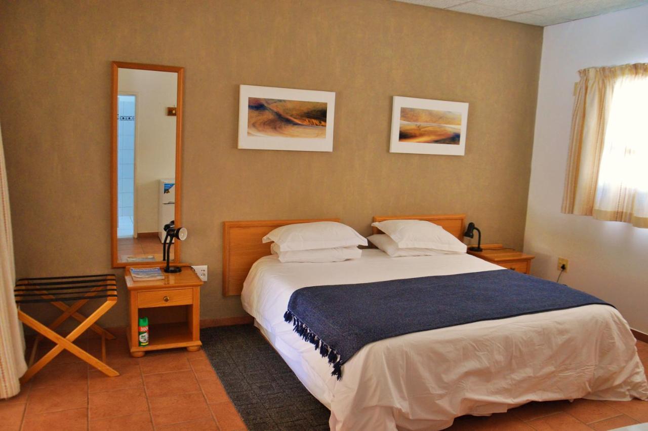 Central Hotel Omaruru Εξωτερικό φωτογραφία